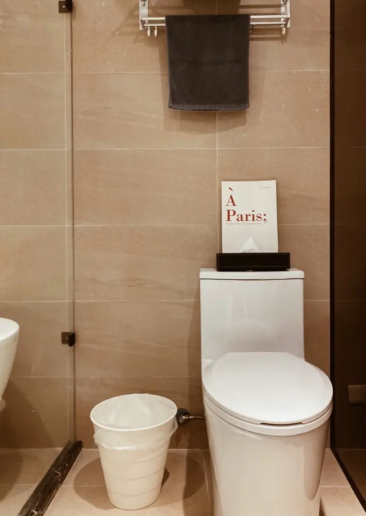 (2-4人包棟首選)樓中樓 席夢思 冷暖氣 套房－附私人免治 浴缸衛浴