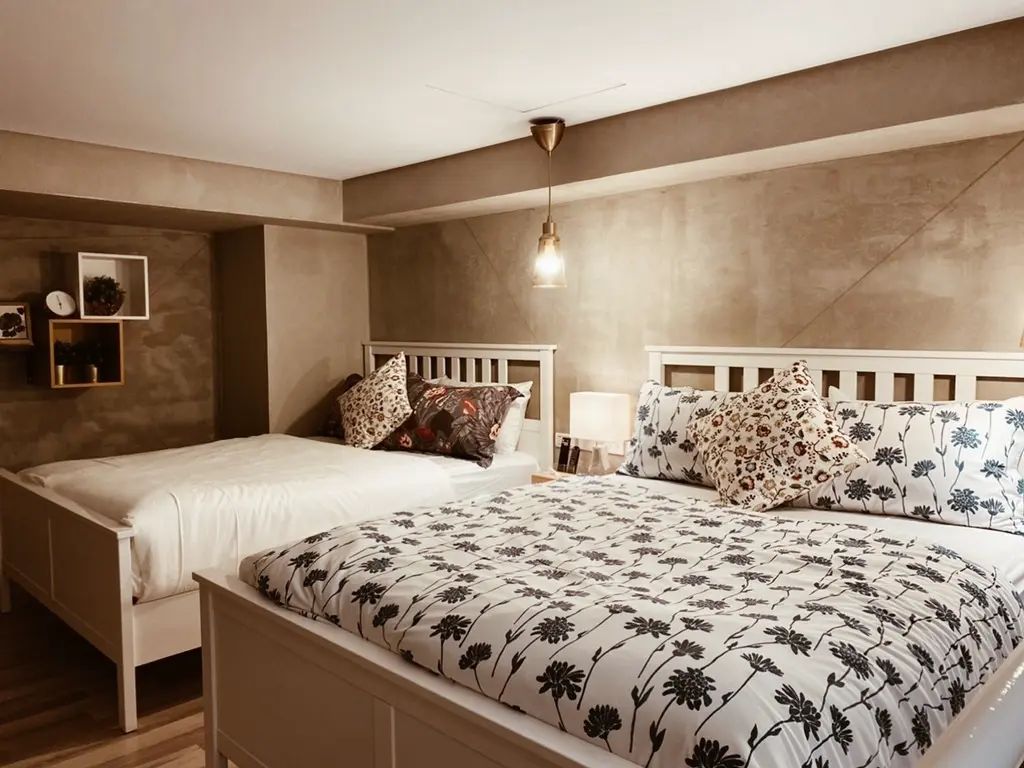 (2-4人包棟首選)樓中樓 席夢思 冷暖氣 套房－附私人免治 浴缸衛浴