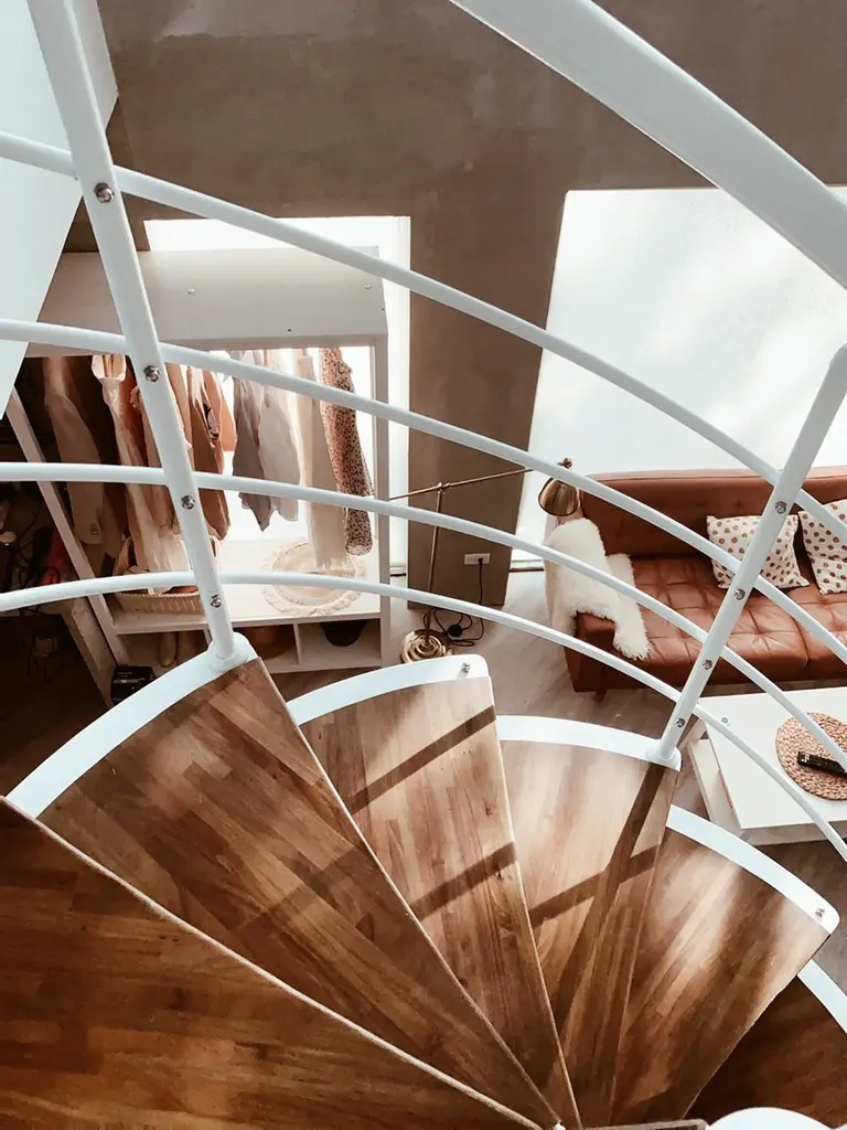 (2-4人包棟首選)樓中樓 席夢思 冷暖氣 套房－附私人免治 浴缸衛浴