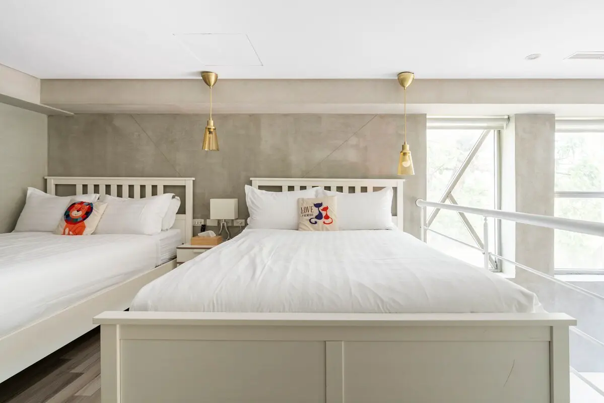 (2-4人包棟首選)樓中樓 席夢思 冷暖氣 套房－附私人免治 浴缸衛浴