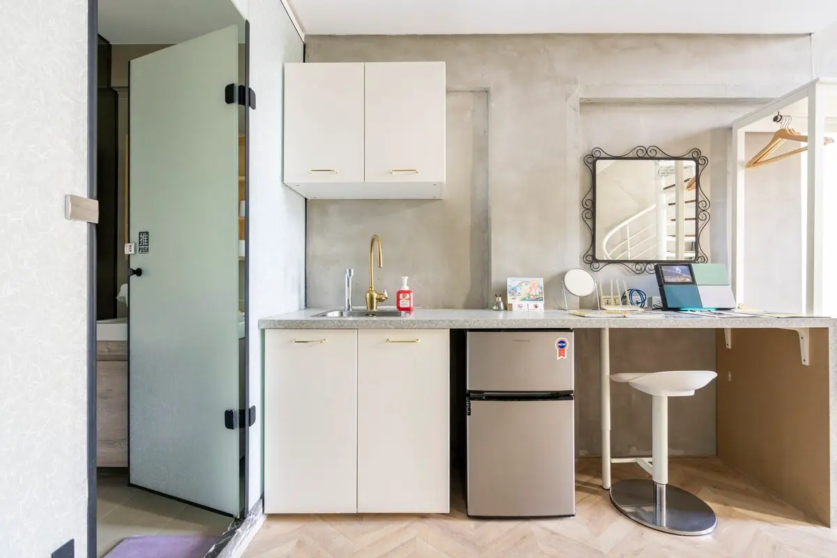 (2-4人包棟首選)樓中樓 席夢思 冷暖氣 套房－附私人免治 浴缸衛浴