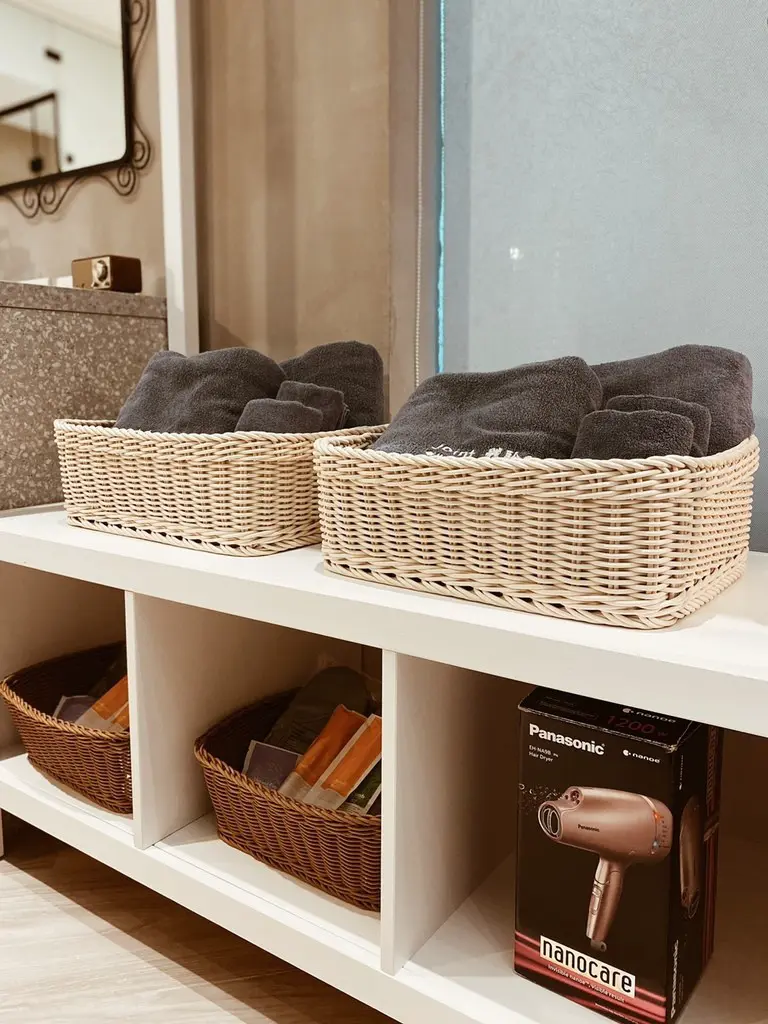 (2-4人包棟首選)樓中樓 席夢思 冷暖氣 套房－附私人免治 浴缸衛浴