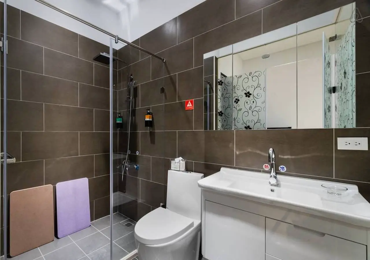 豪華 席夢思 電梯套房 －附私人 免治衛浴