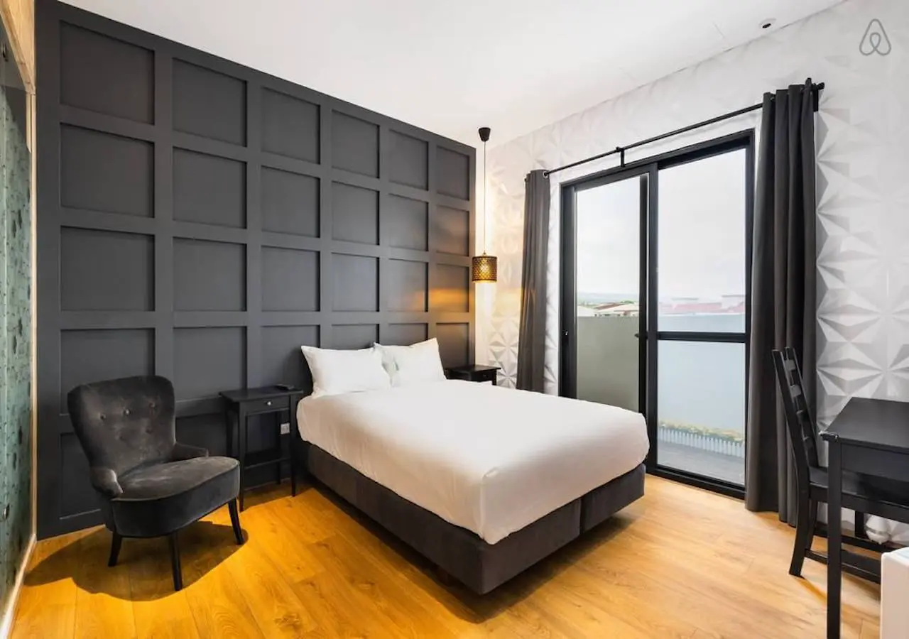 豪華 席夢思 電梯套房 －附私人 免治衛浴