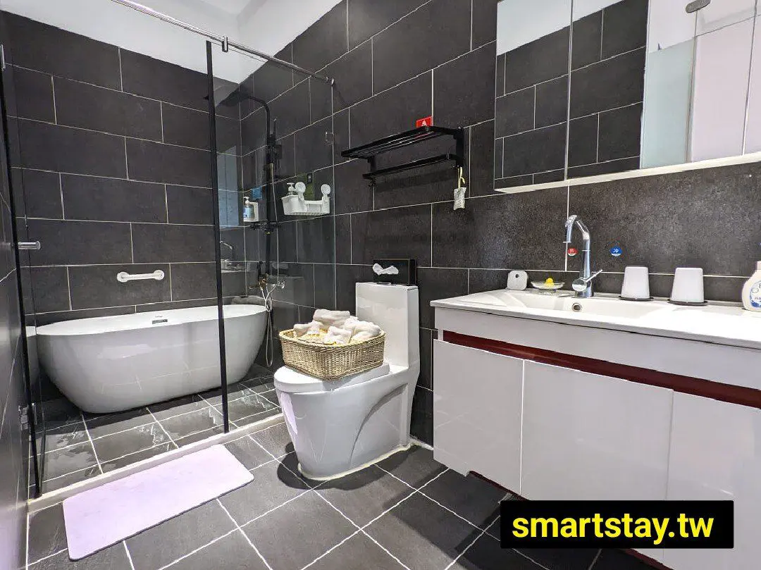 豪華 席夢思 電梯套房 －附私人 免治衛浴