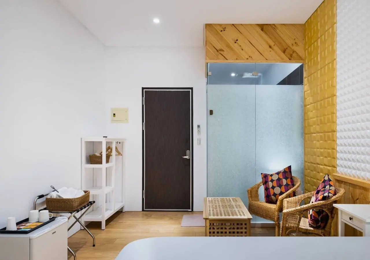 豪華 席夢思 電梯套房 －附私人 免治衛浴