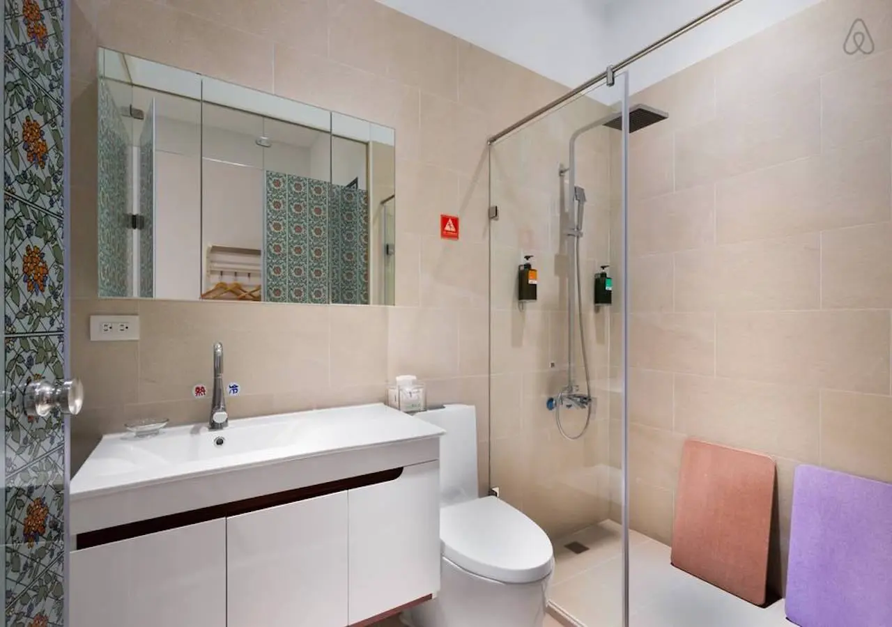 豪華 席夢思 電梯套房 －附私人 免治衛浴