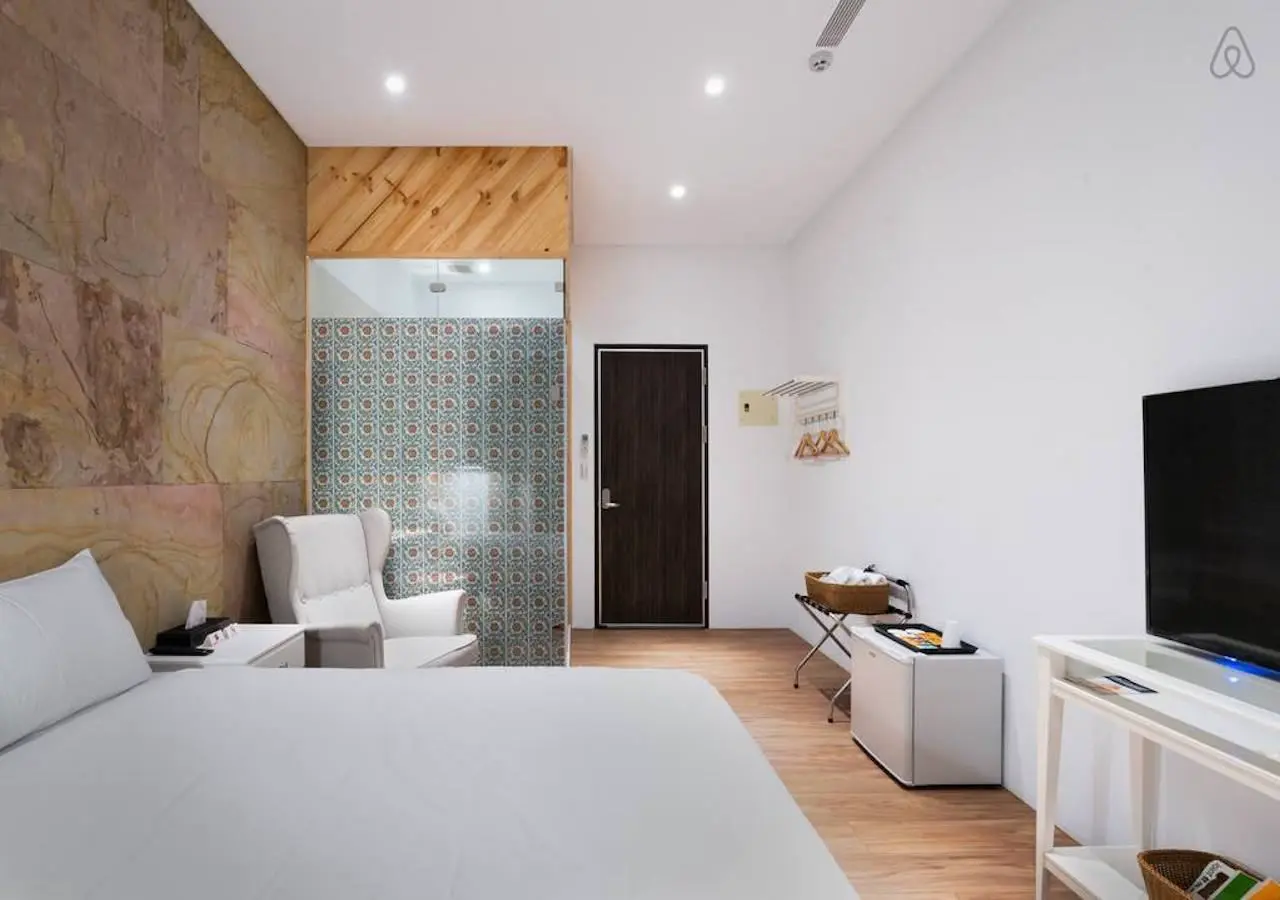 豪華 席夢思 電梯套房 －附私人 免治衛浴