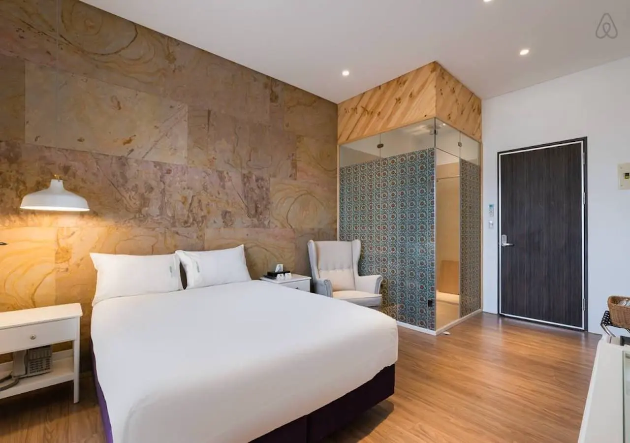 豪華 席夢思 電梯套房 －附私人 免治衛浴